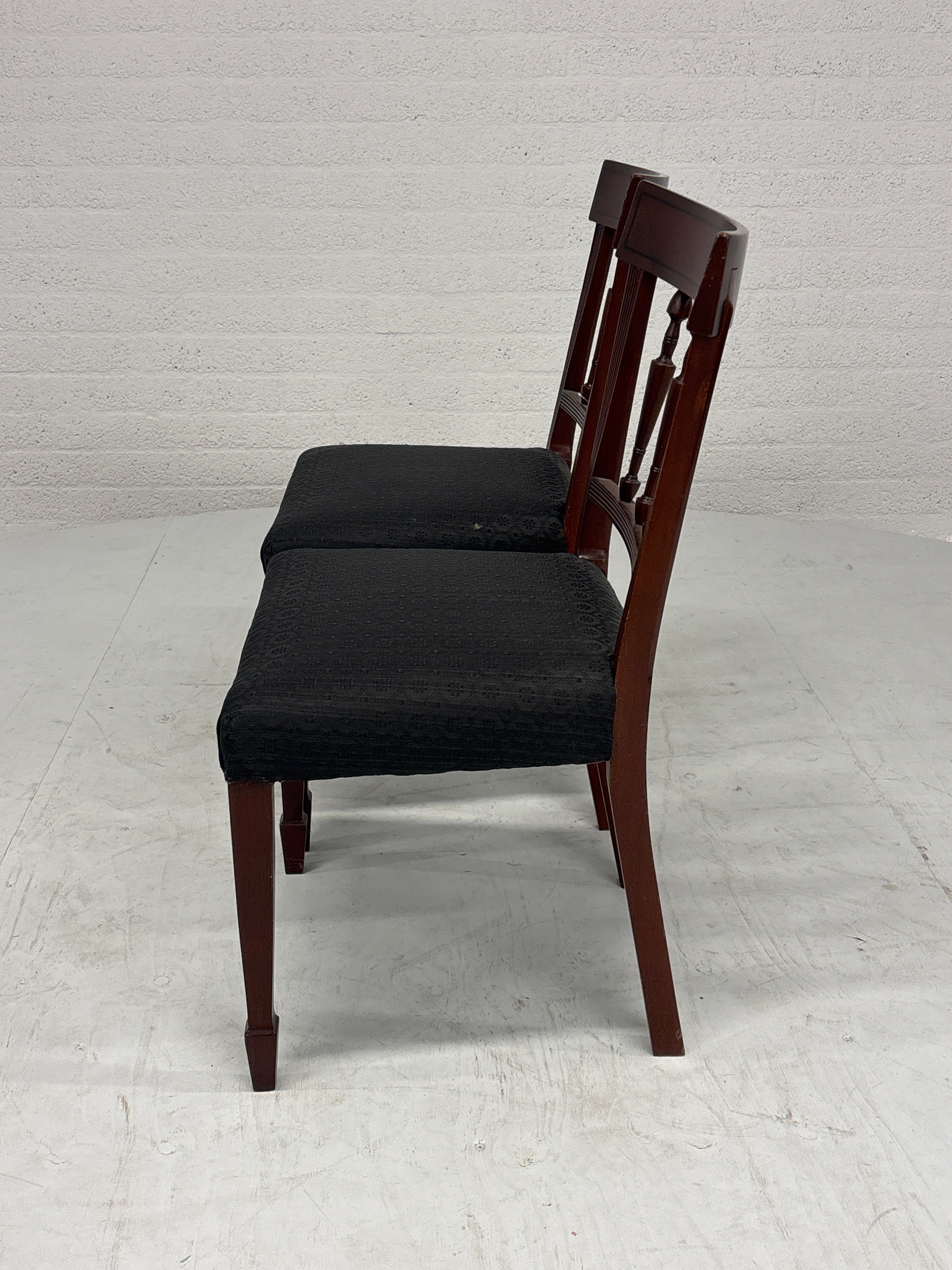 Eetkamerstoelen set 2 hout zwarte stof