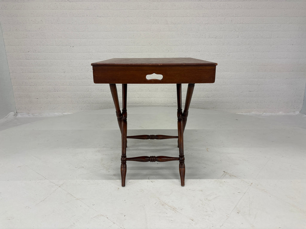 Groot dienblad met onderstel