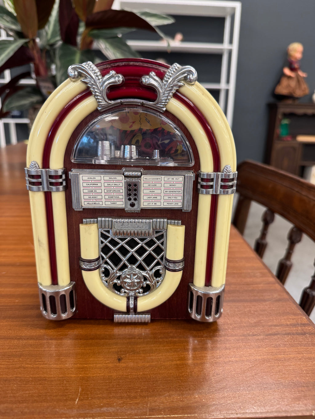 Vintage mini jukeboxje