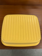 Tupperware xl vintage
