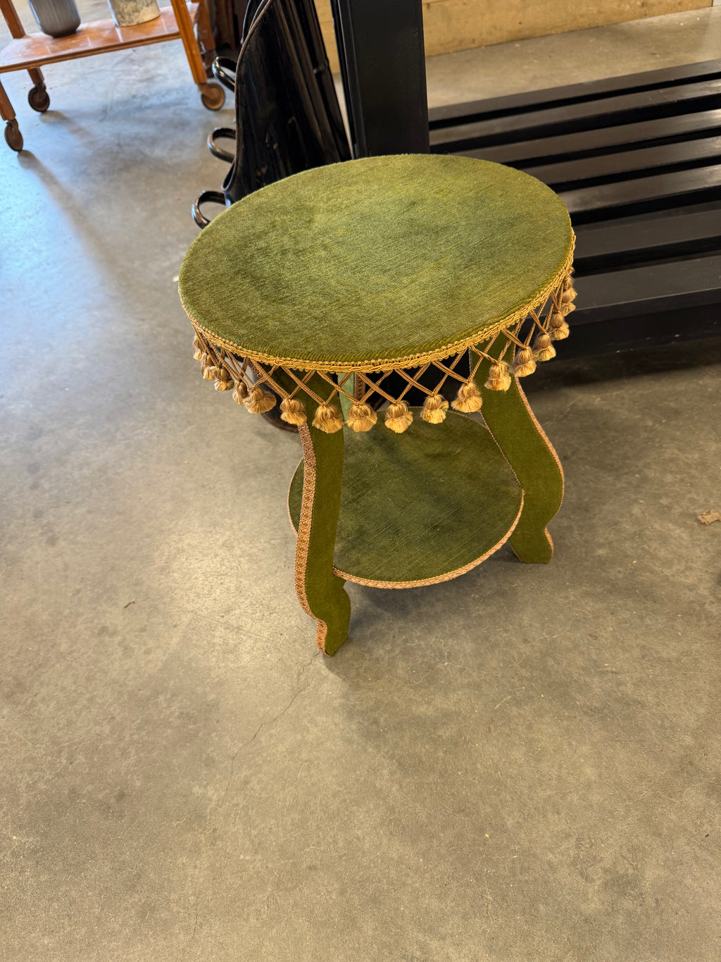 Authentieke vintage bijzettafel