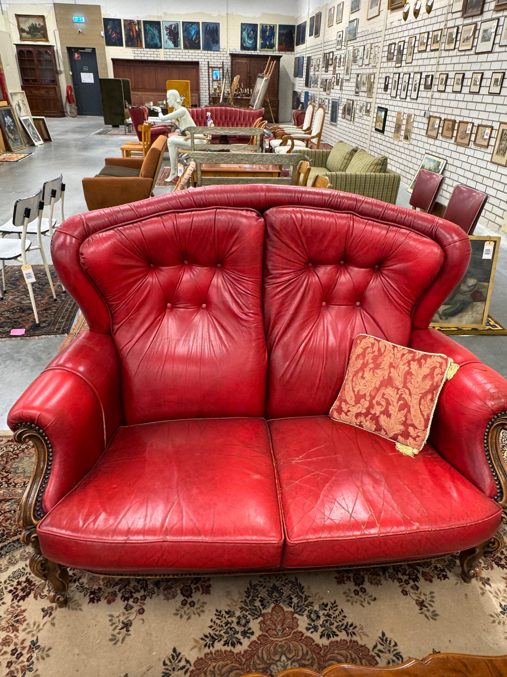 Rode bijzondere set bank en stoelen