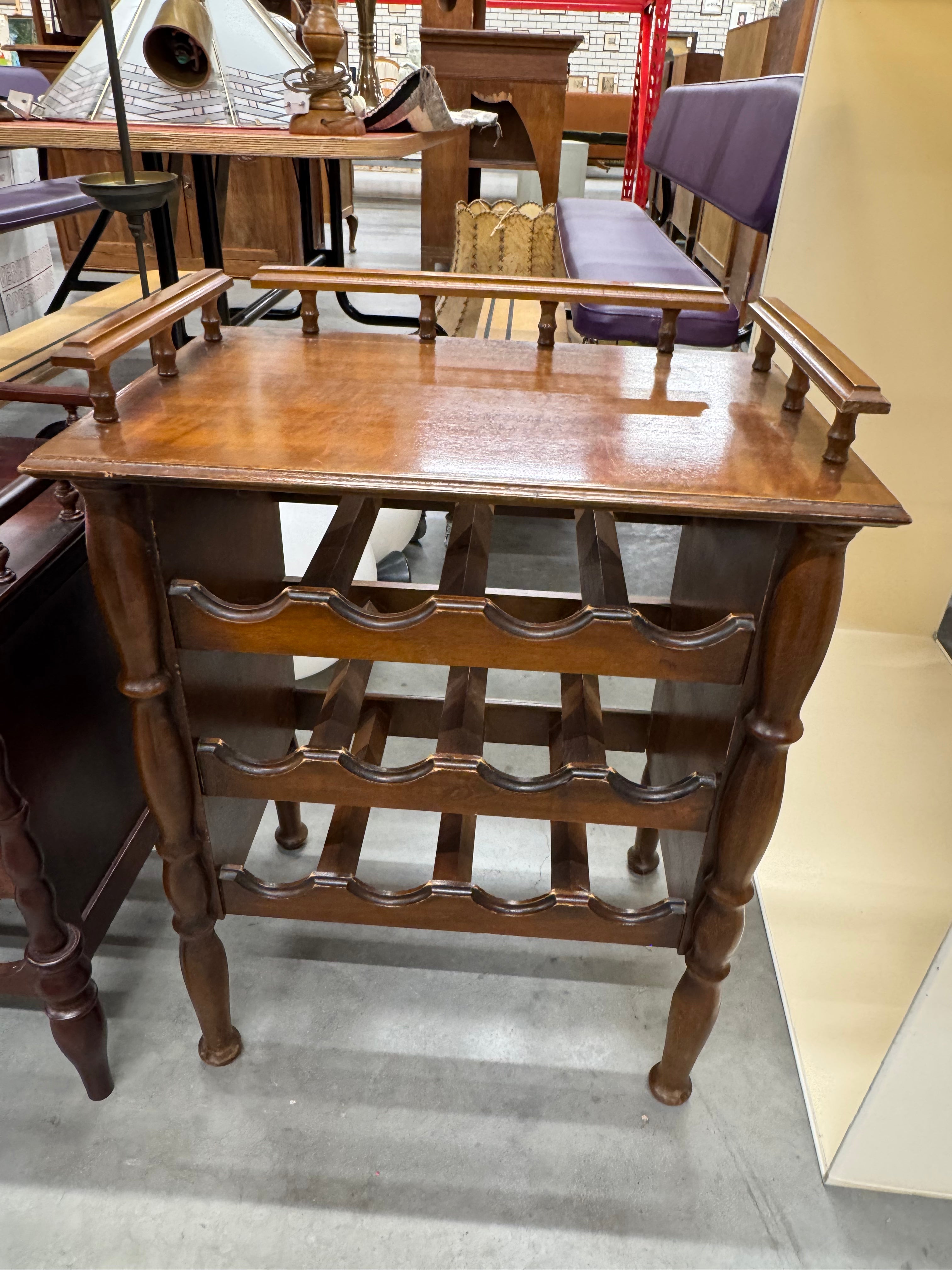 Vintage wijntafel