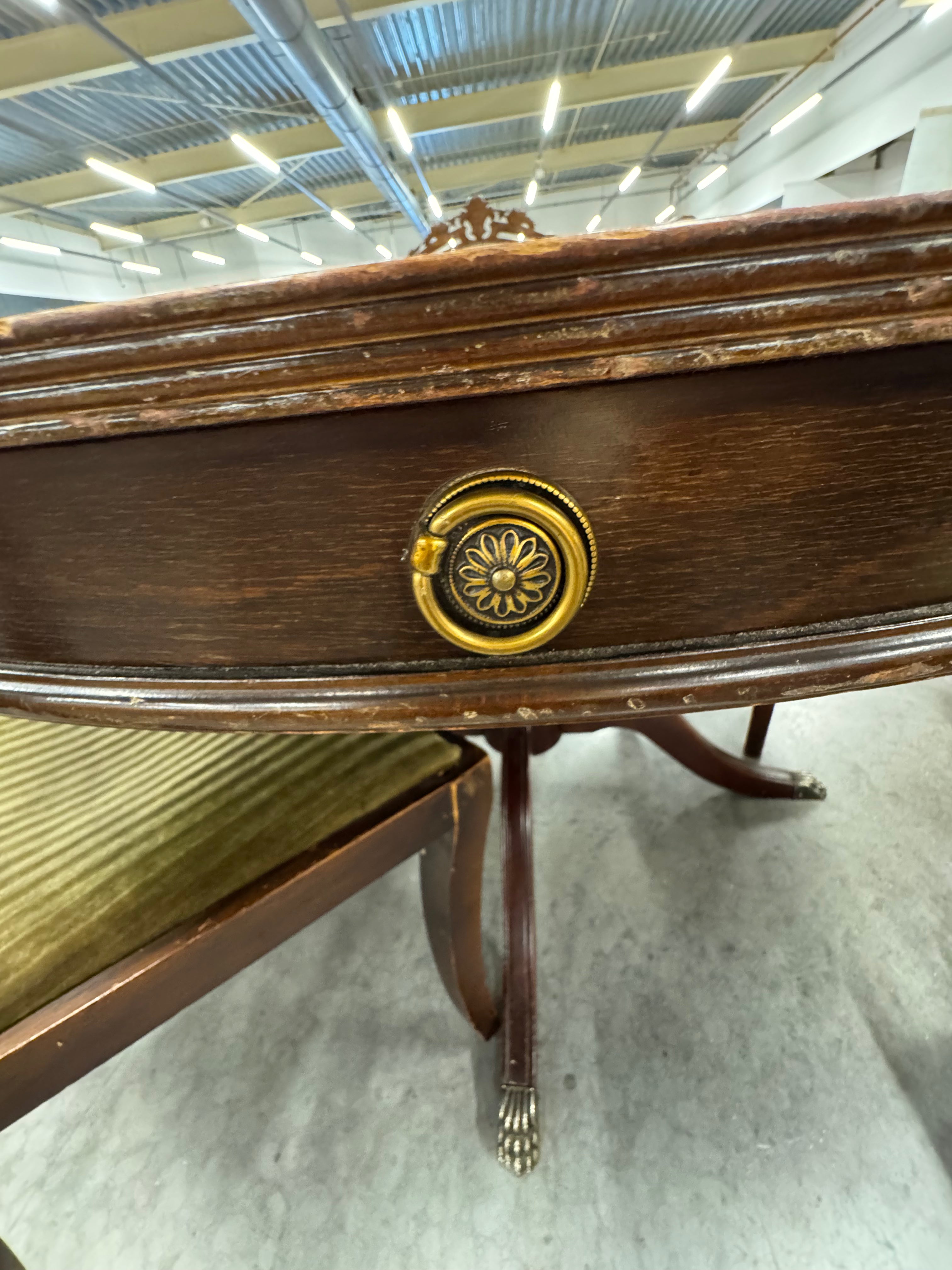 Ronde eettafel zwart ingelegd leer