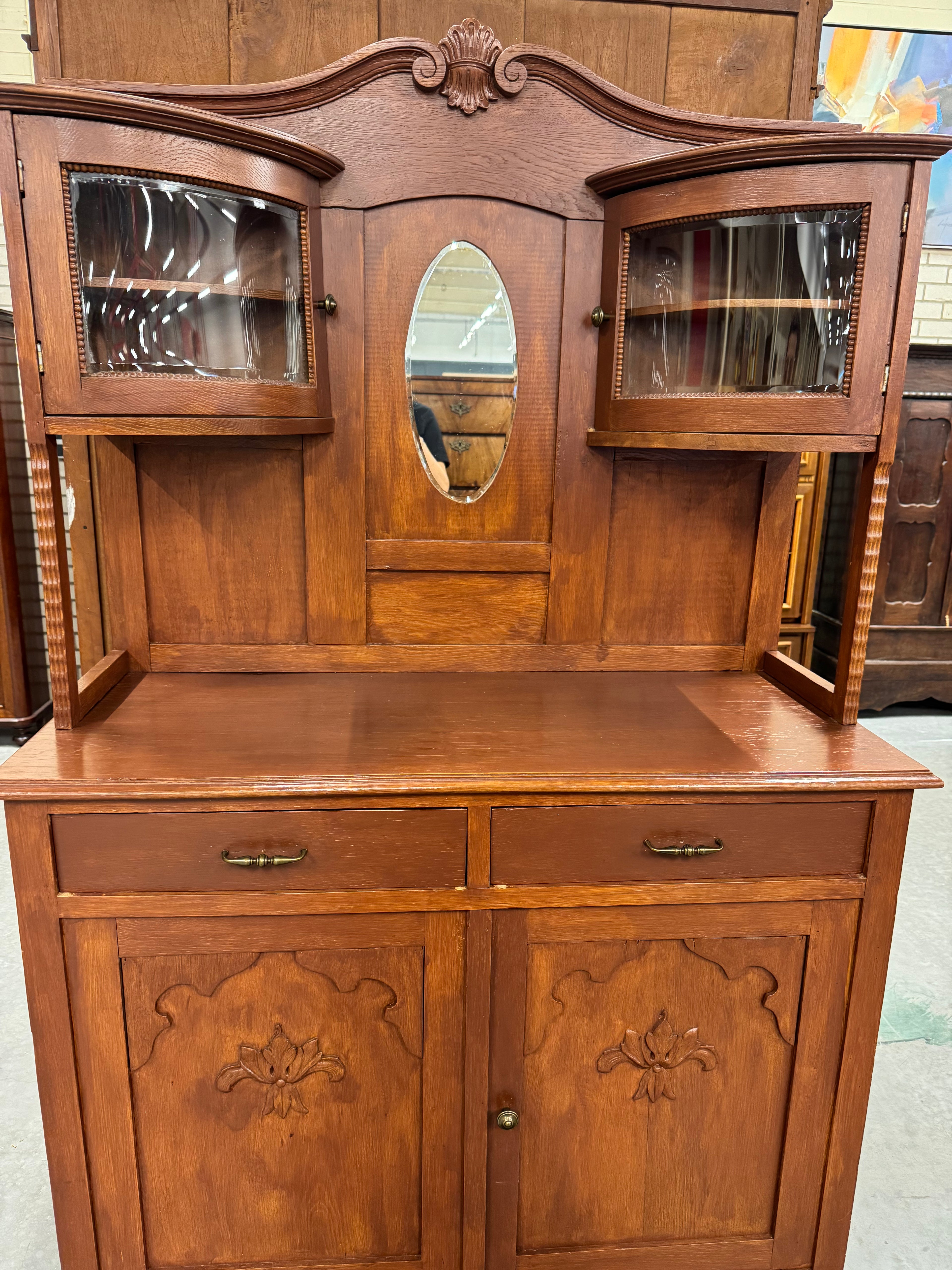 Antieke Kast mond geblazen glas