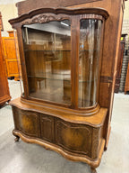 Mid century vitrinekast gebogen glas