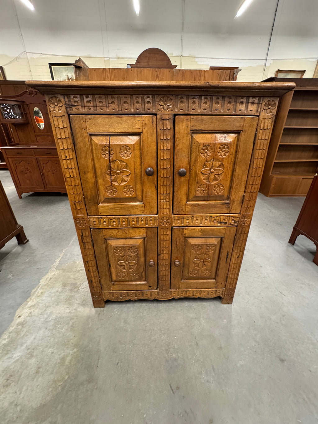 Cupboard kast 4 deurs NL eiken