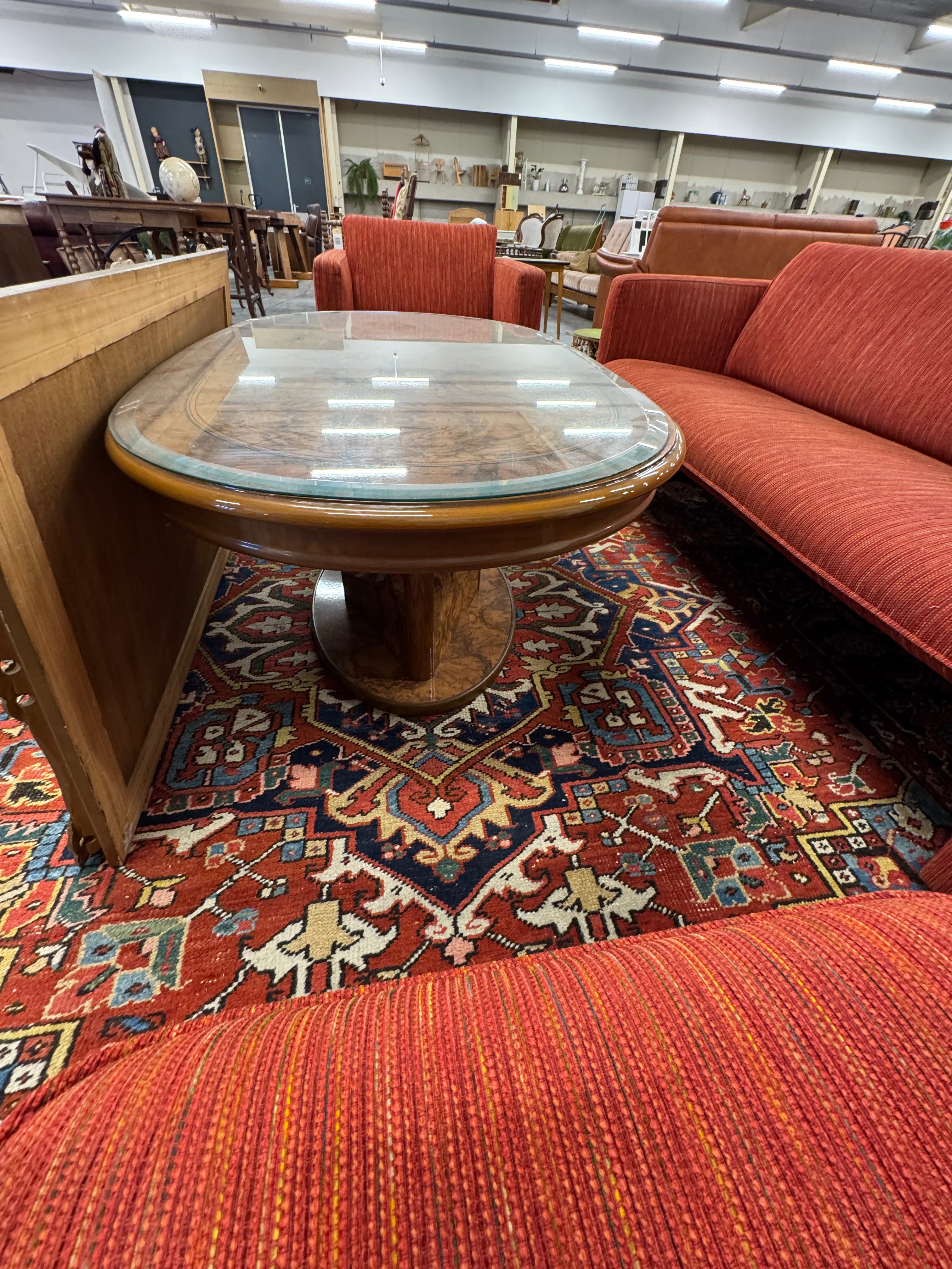 Ovale tafel met glasplaat