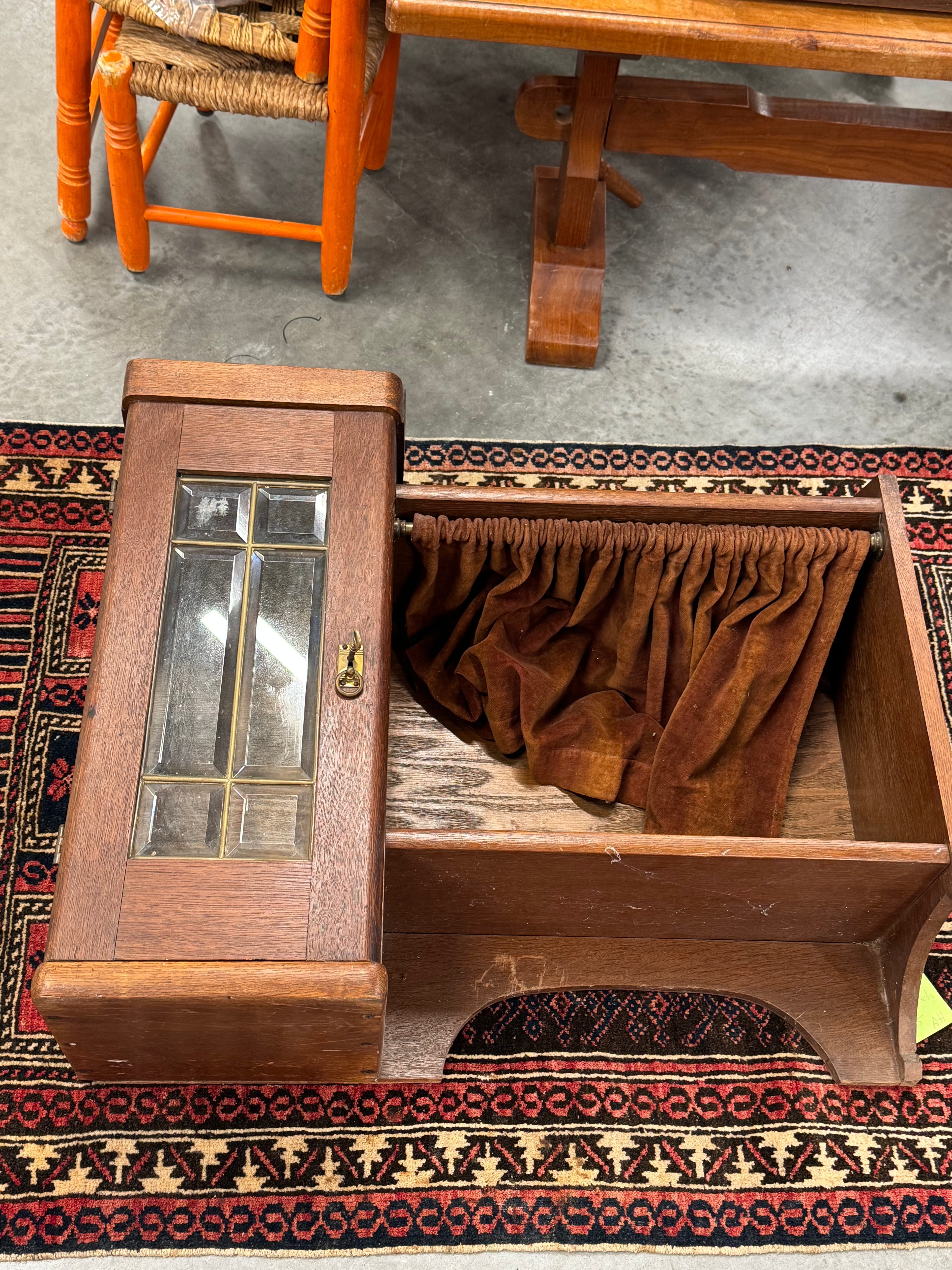 Klein kastje voor aan de wand vintage