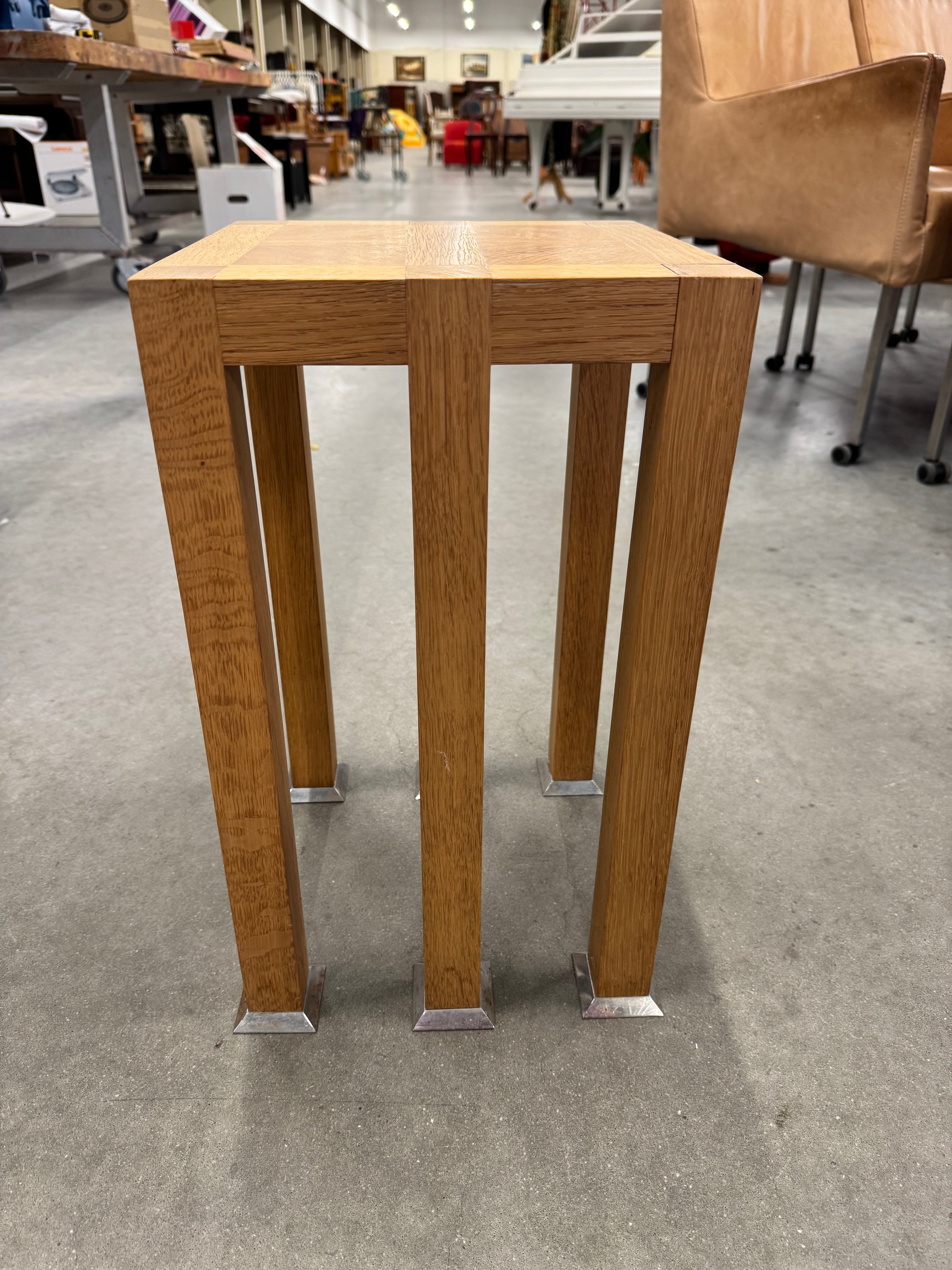 Bijzettafel met 6 pootjes