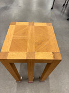 Bijzettafel met 6 pootjes