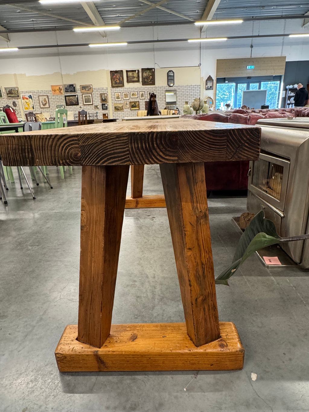 Robuuste hoge tafel smal blad