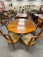 Ronde tafel met uitschuifmogelijkheid