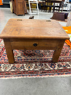 Oude lessenaar klepkastje