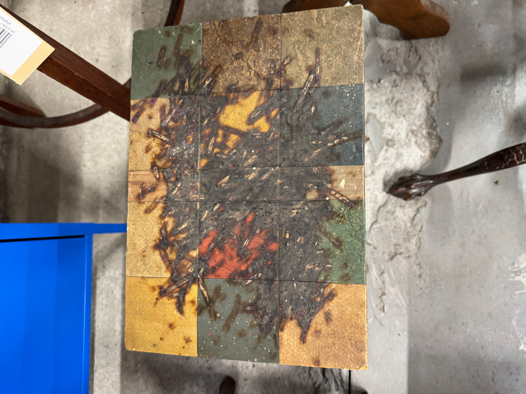 Tafeltje met tafereel