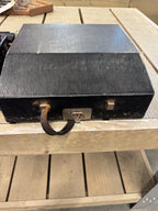 Typemachine werkend Remington