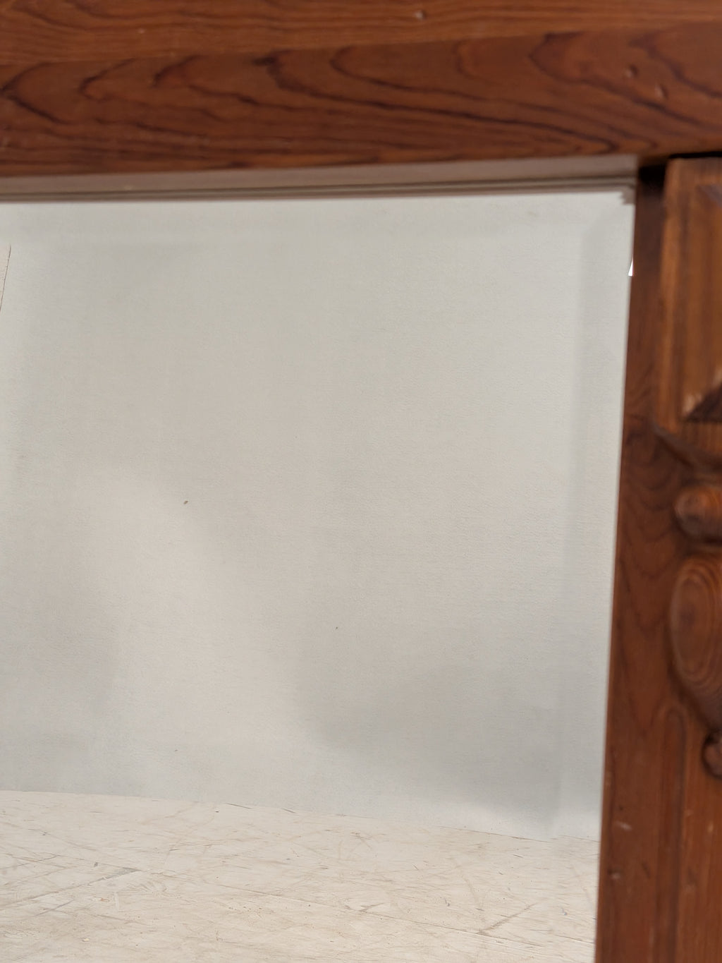 Grenen spiegel met geslepen glas