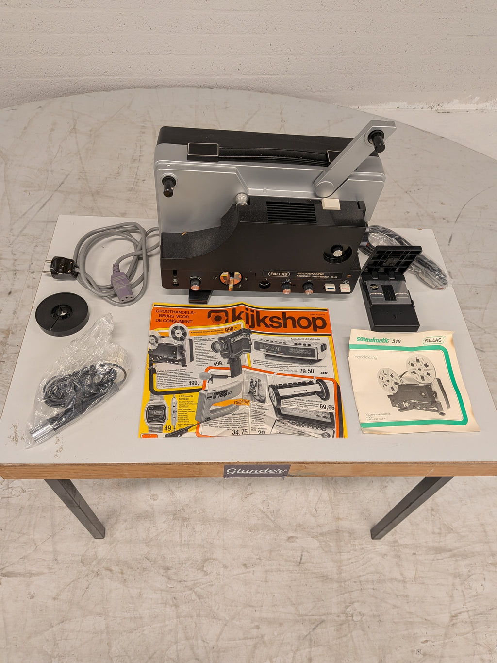 Pallas Soundmatic HS 1200 Super 8 projector in doos