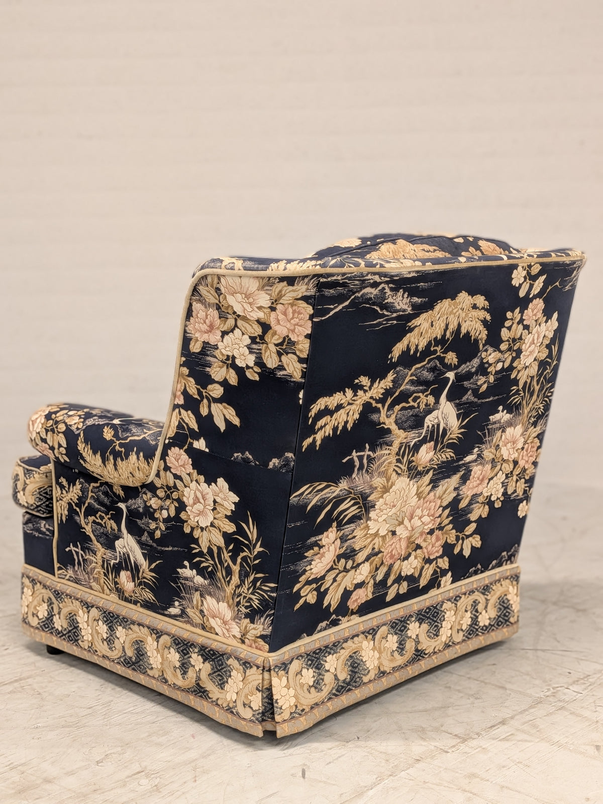 Fauteuil bloemenstof donkerblauw