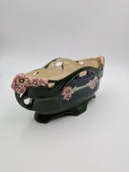 Art nouveau majolica jardinière met bloemen