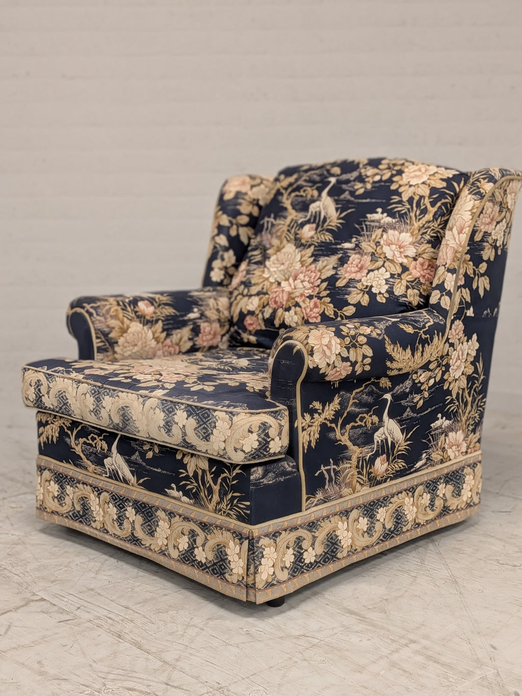 Fauteuil bloemenstof donkerblauw
