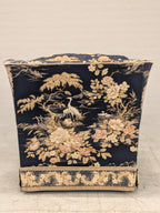 Fauteuil bloemenstof donkerblauw
