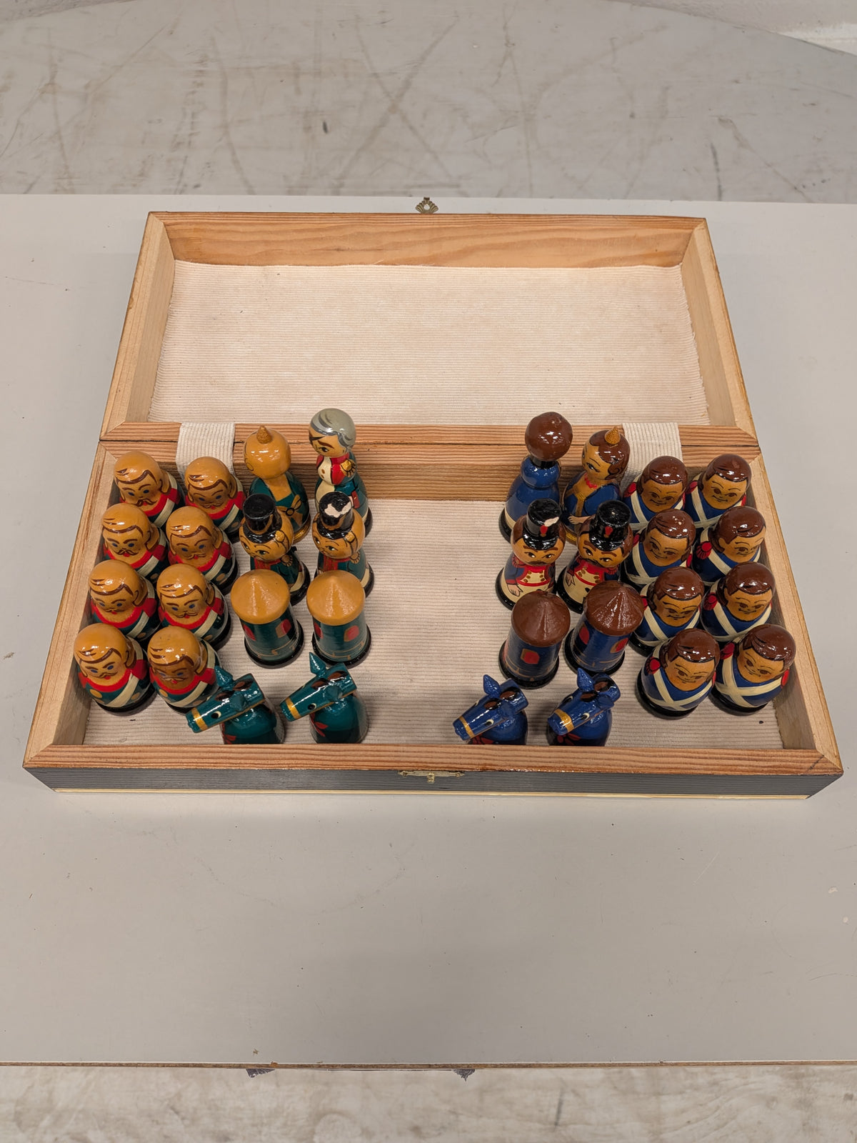 Schaakspel Borodino 1812 met handbeschilderde stukken