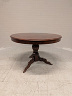 Ronde tafel op driepoot
