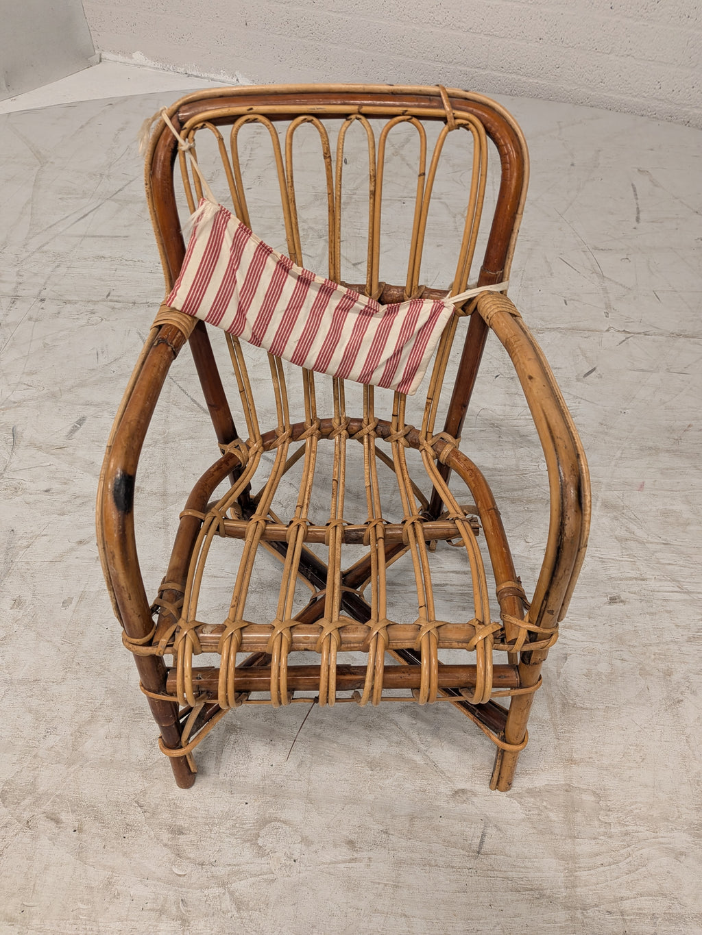 Rotan kinderstoeltje