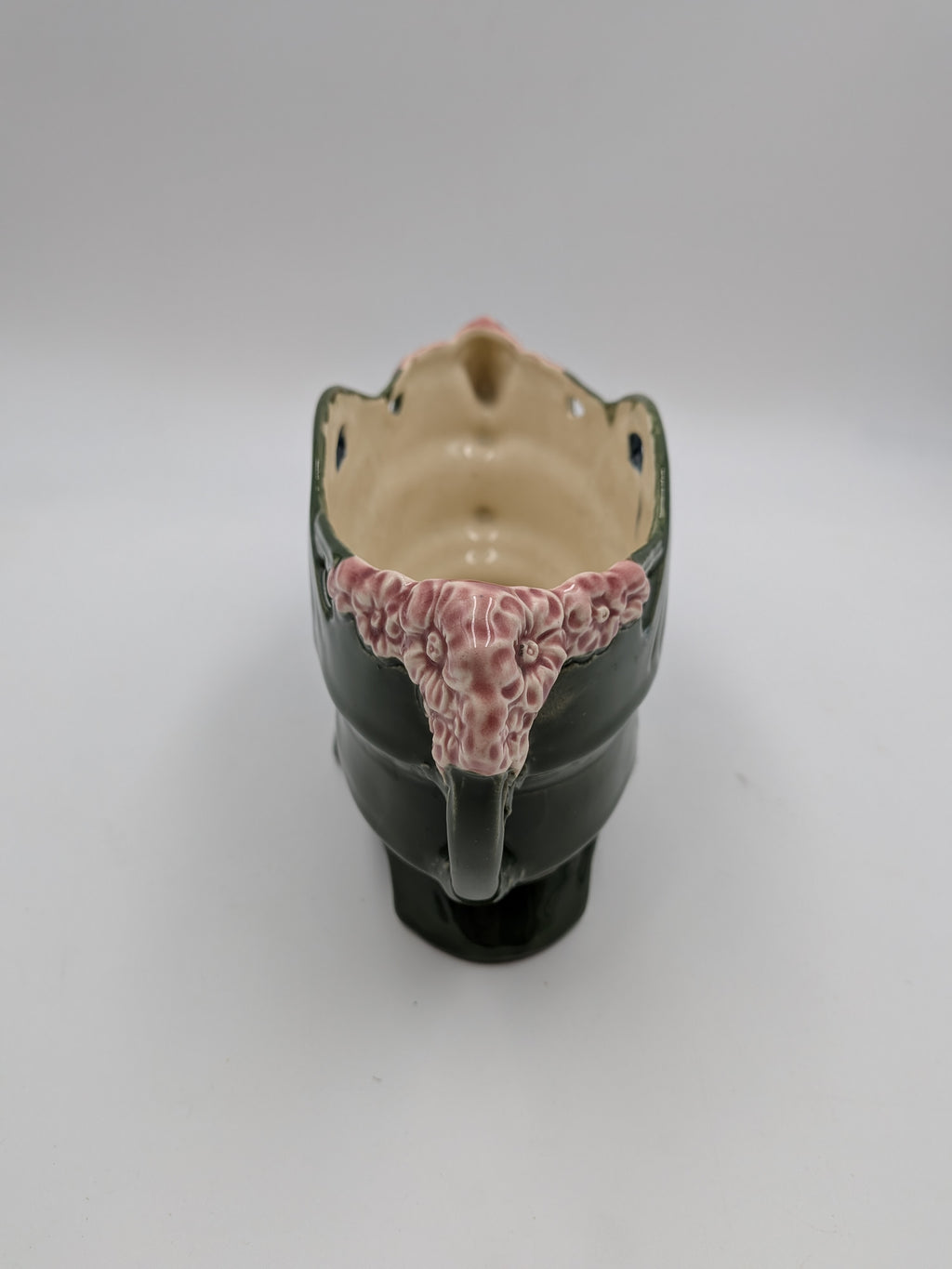 Art nouveau majolica jardinière met bloemen