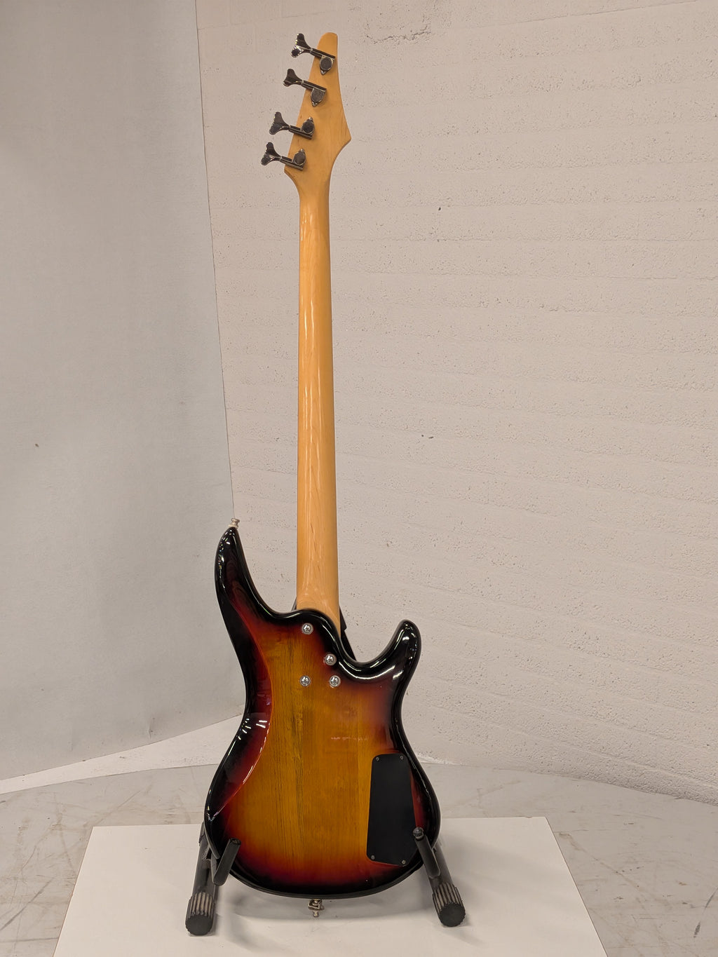 Samick basgitaar, linkshandig