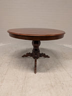 Ronde tafel op driepoot