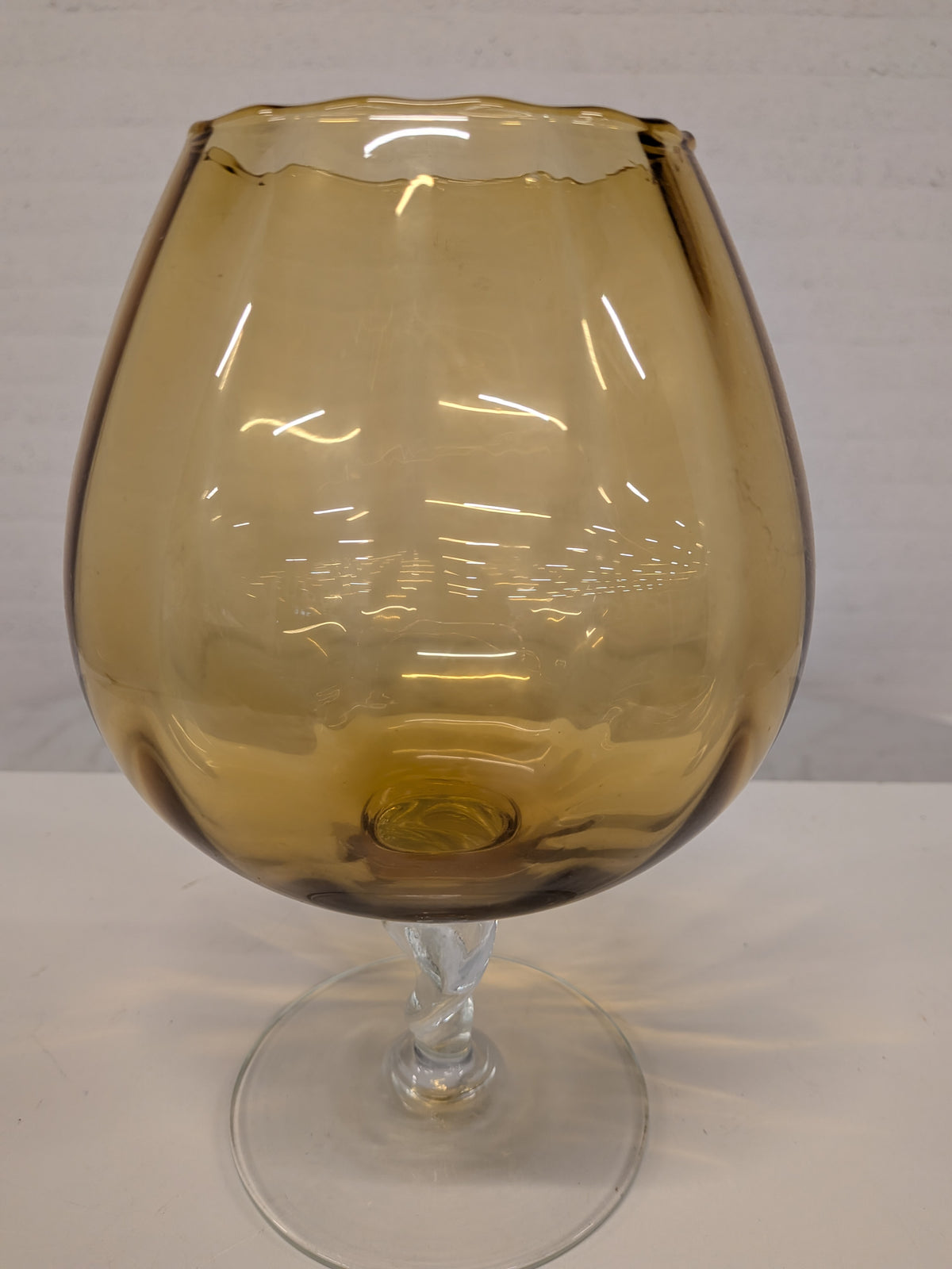 Vintage amberkleurige cognacglas-vaas