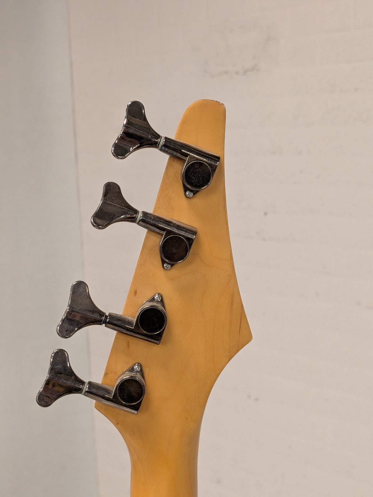 Samick basgitaar, linkshandig