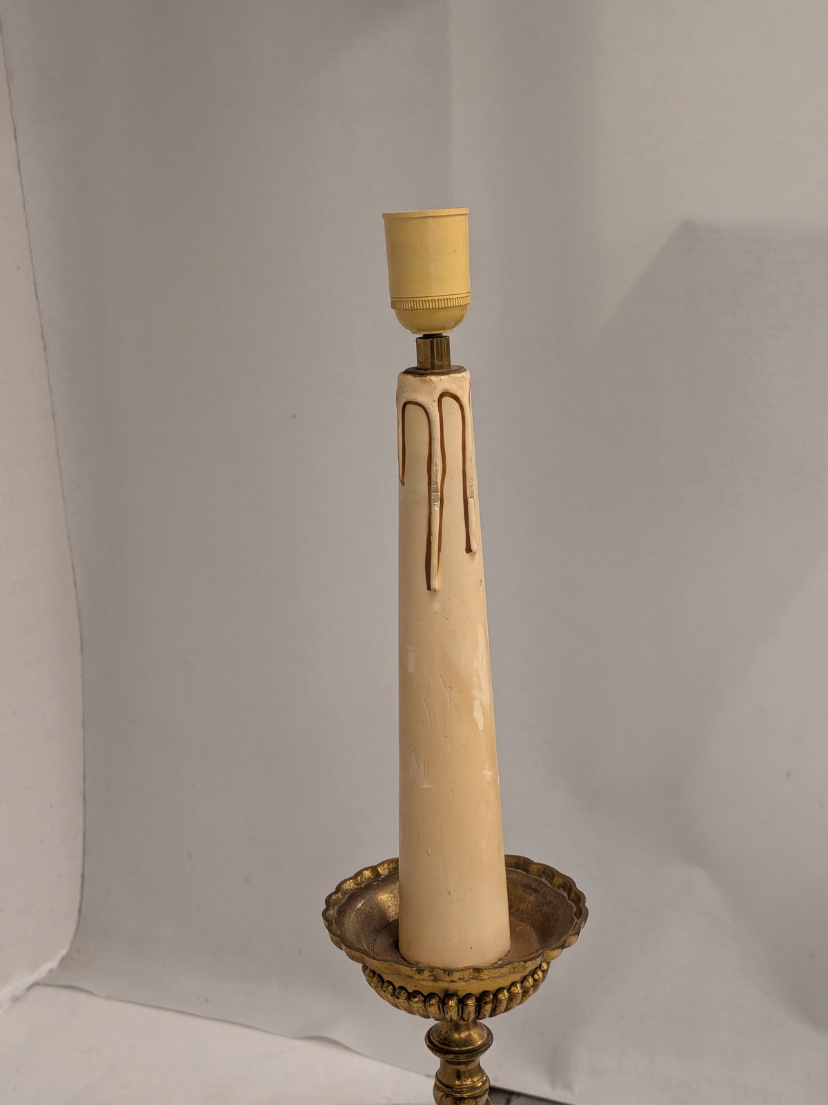 Grote messing kandelaarlamp met engelenkopjes