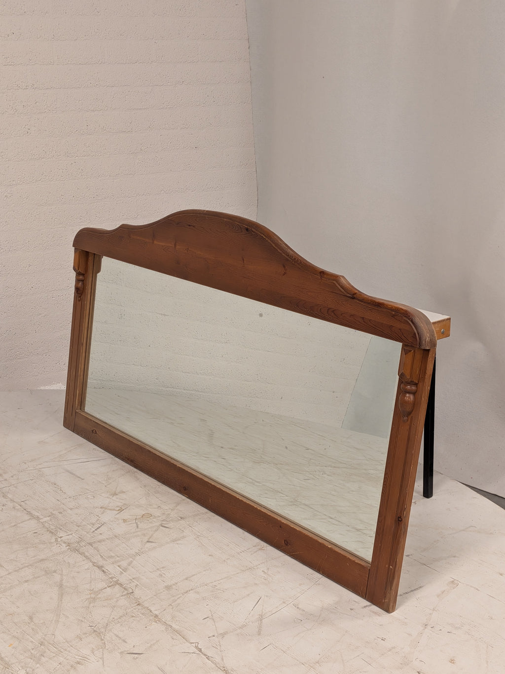 Grenen spiegel met geslepen glas