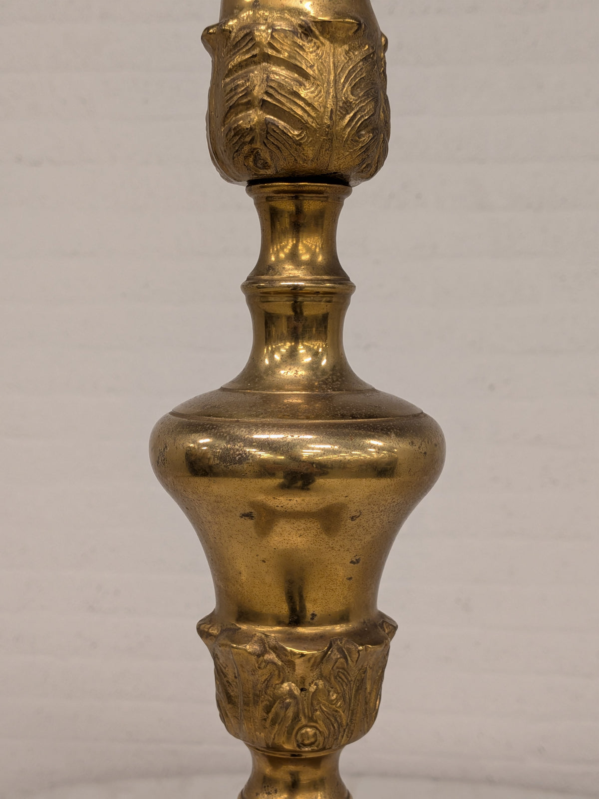 Grote messing kandelaarlamp met engelenkopjes