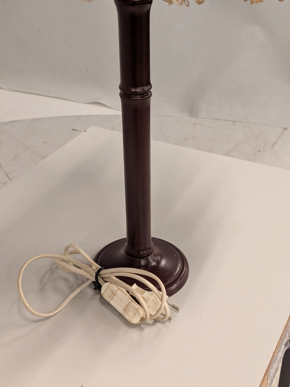 Schemerlamp met stoffen kap met rozen