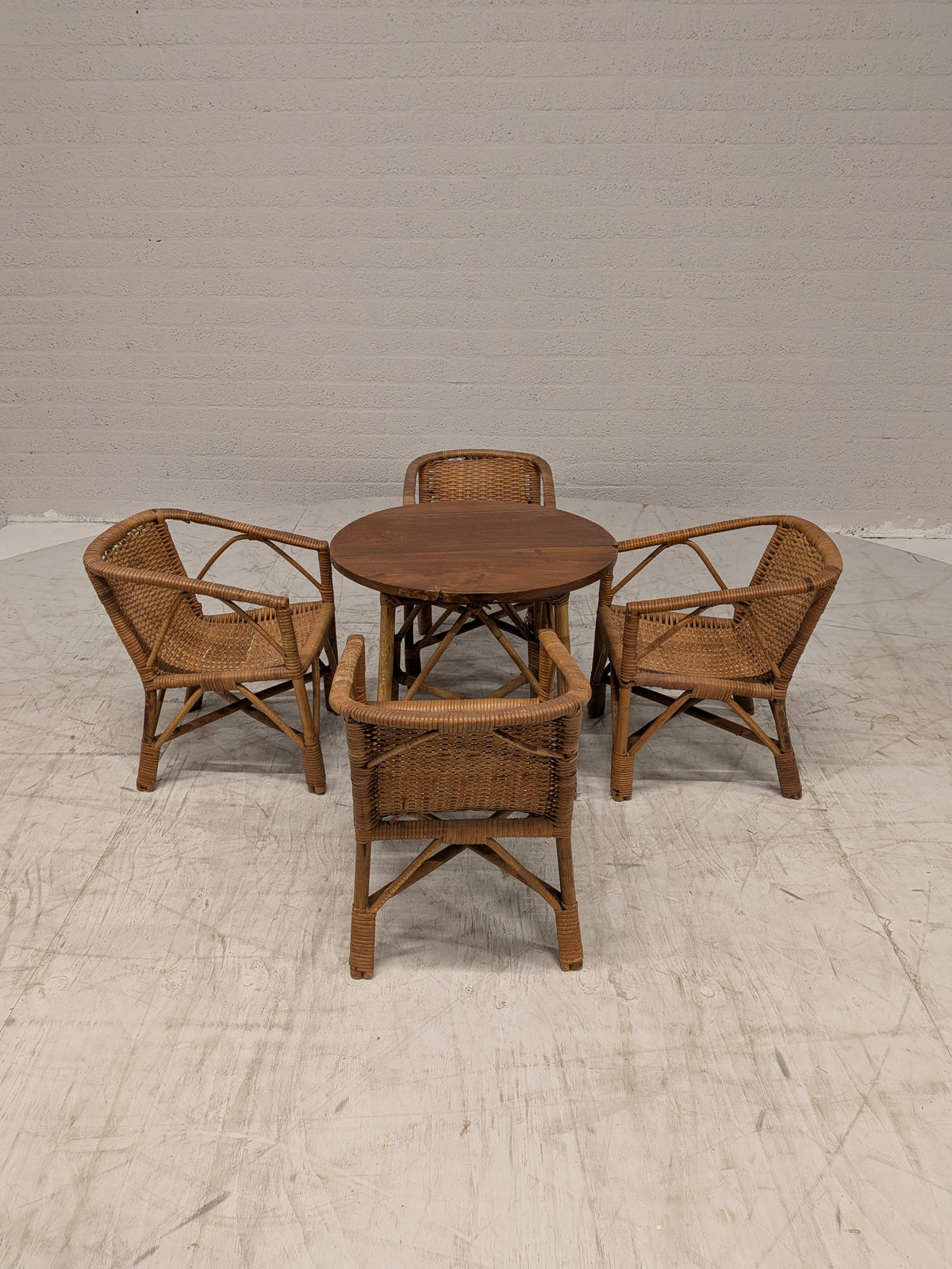 Vintage rotan kinderzitje, tafel met 4 stoeltjes