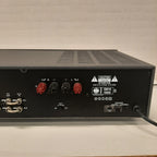 NAD 302 versterker