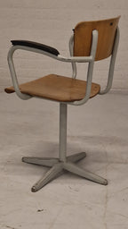 Industriele atelierstoel
