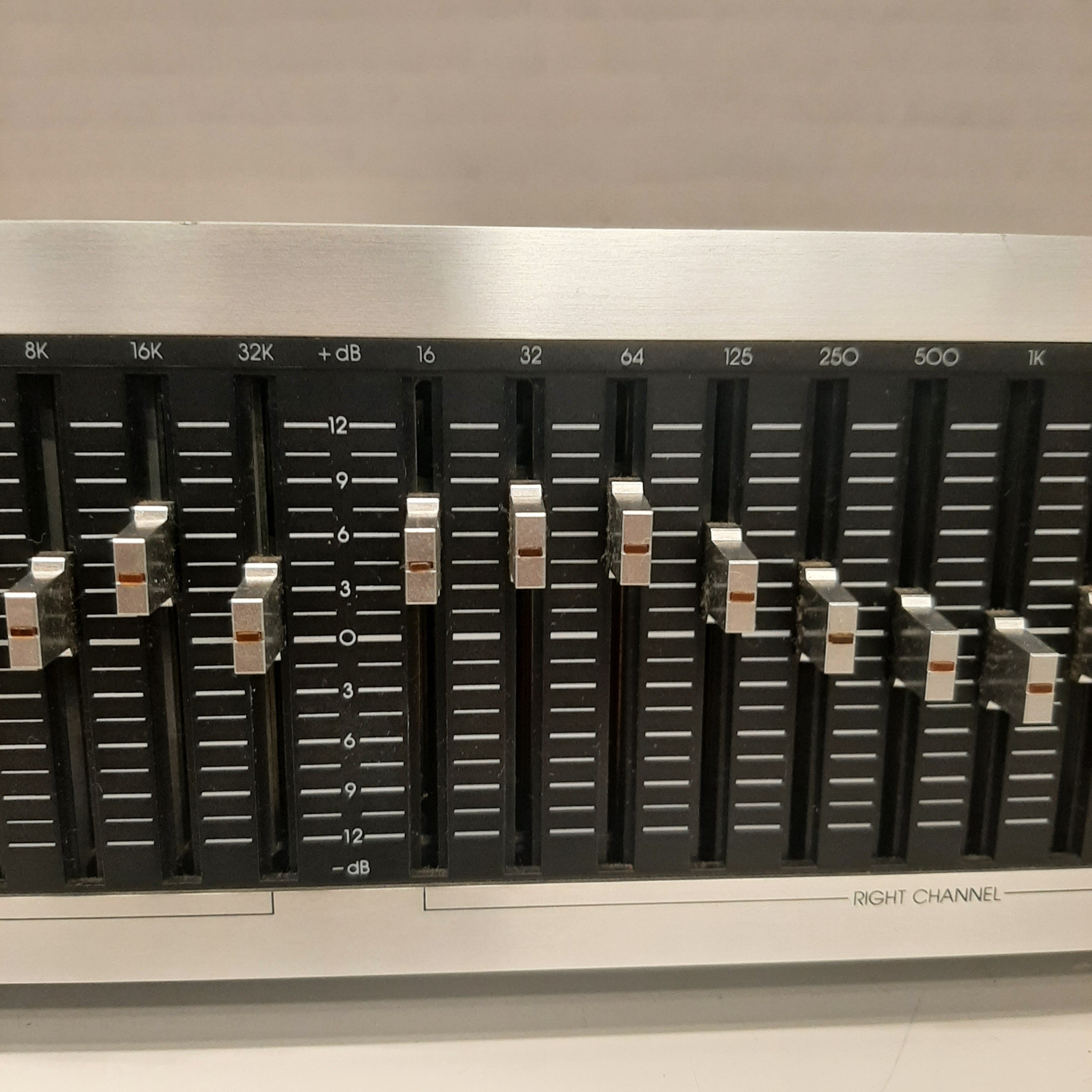 Inkel EQ200 equalizer