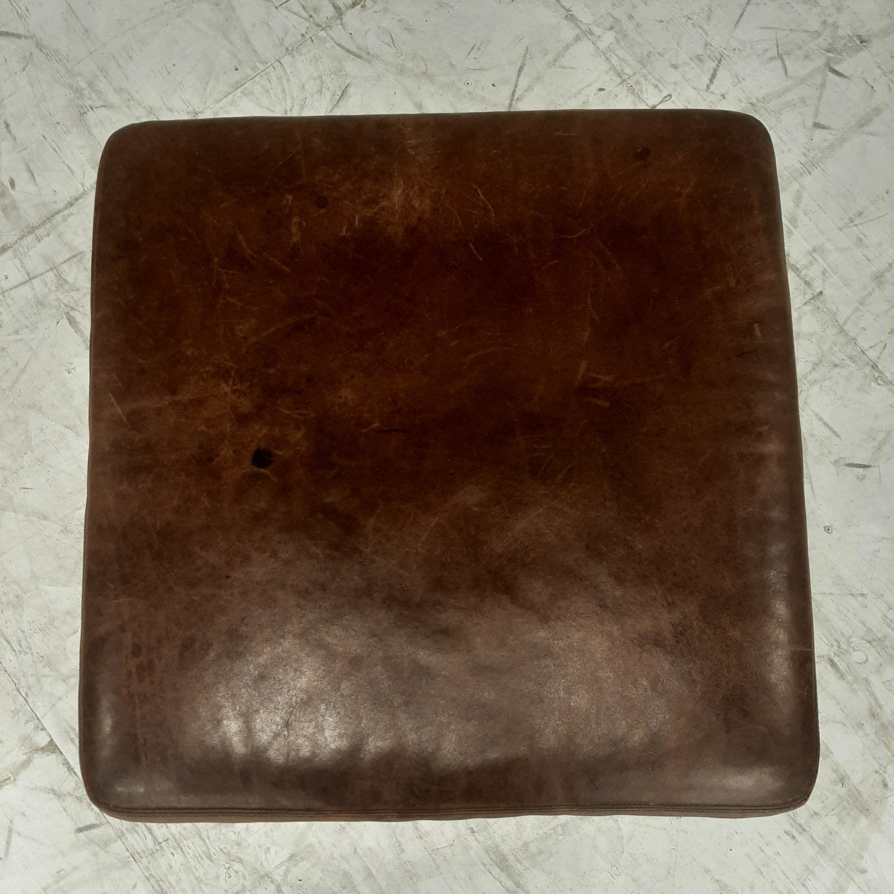 Bruin leren poef / hocker