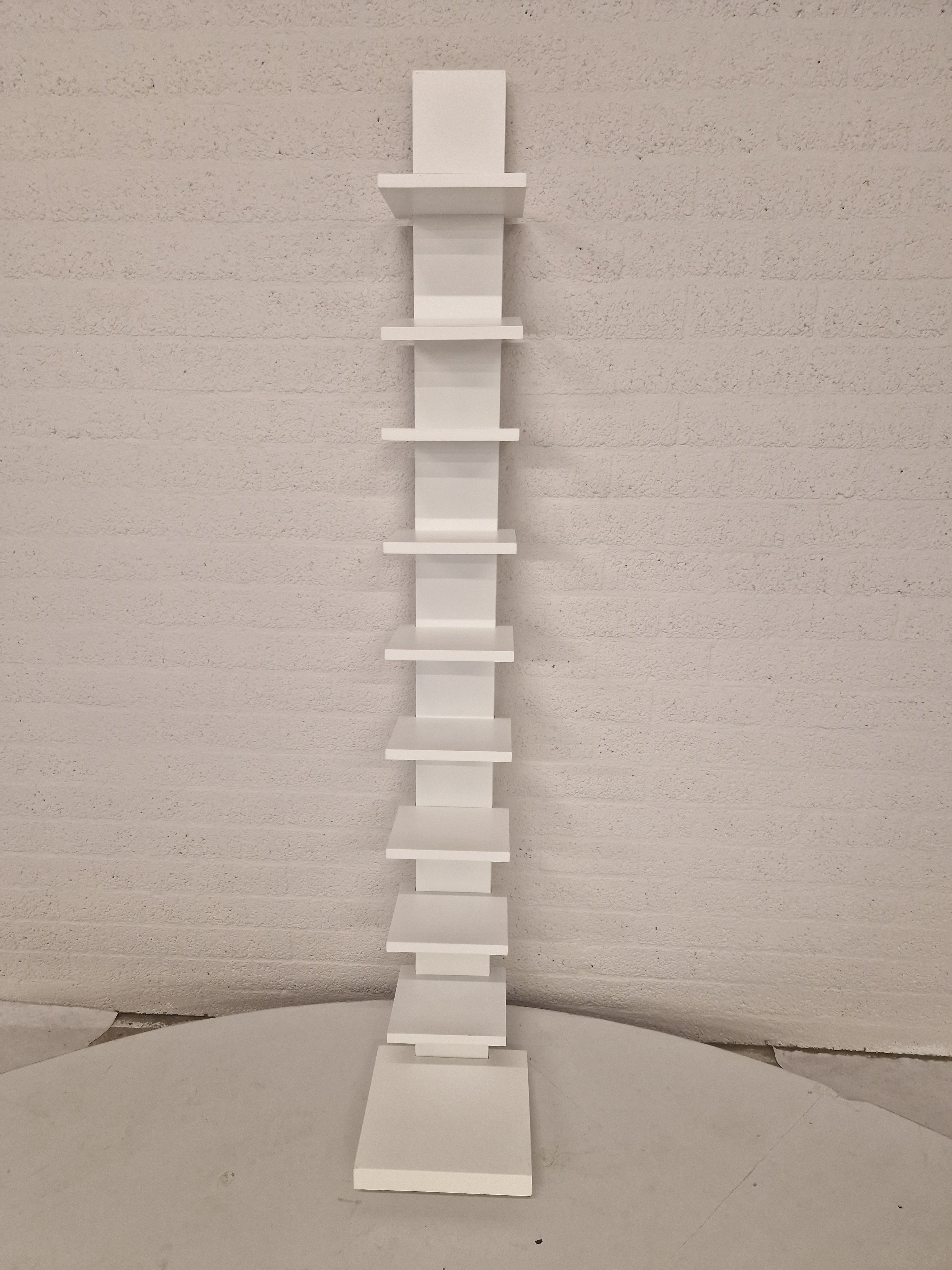Muurplank, boekenplank
