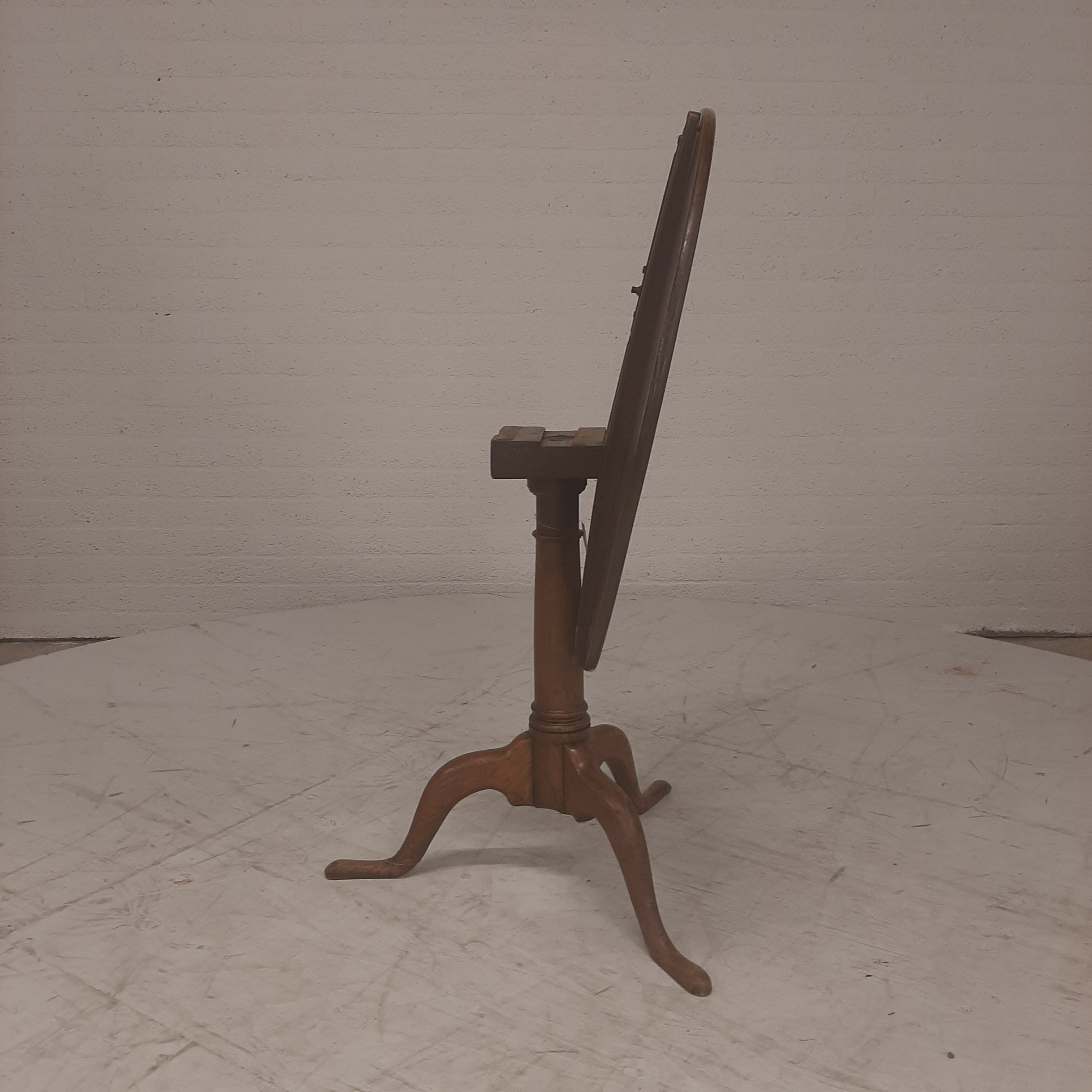 Kleine ronde keukentafel driepoot opklapbaar