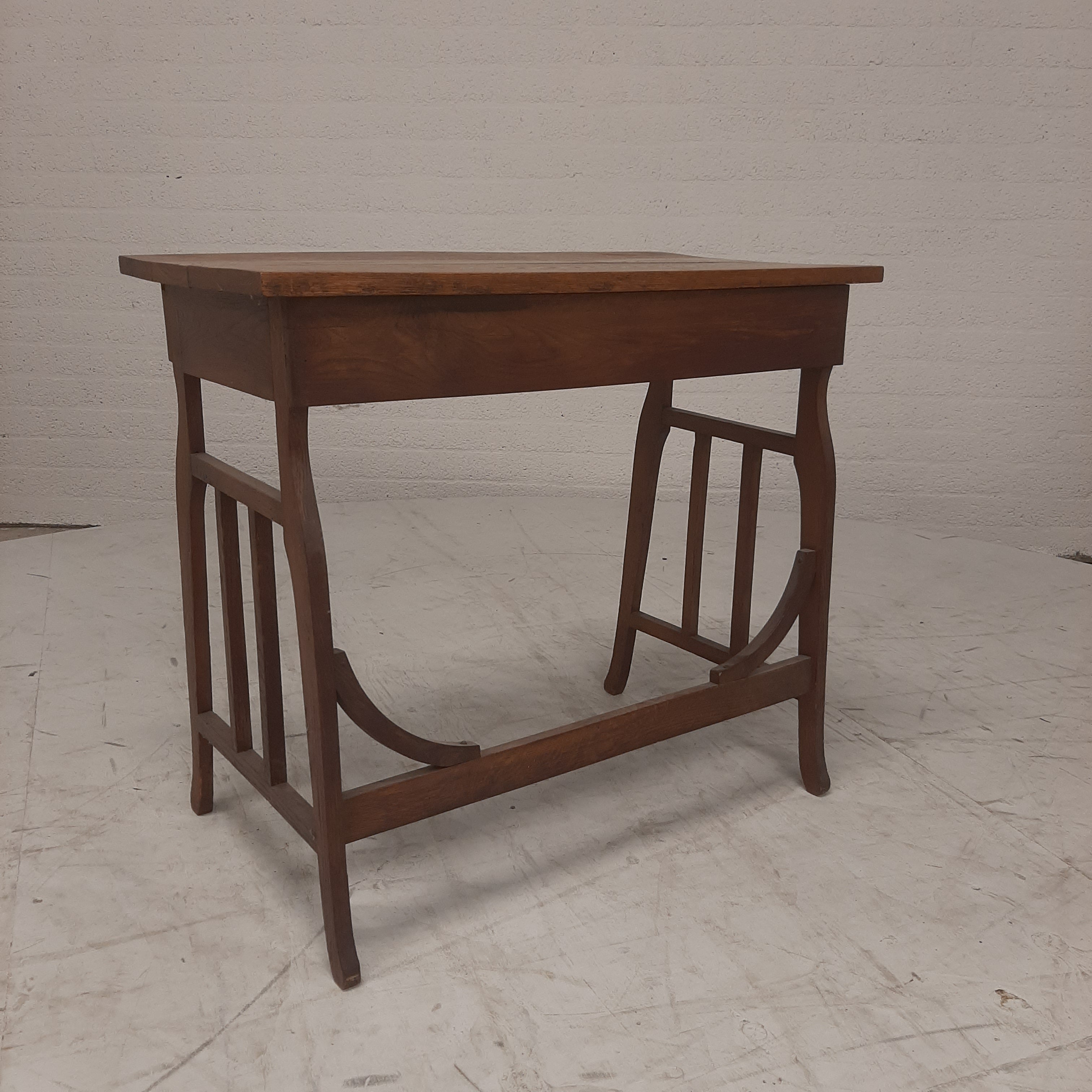 Eiken schrijftafel/ sidetable