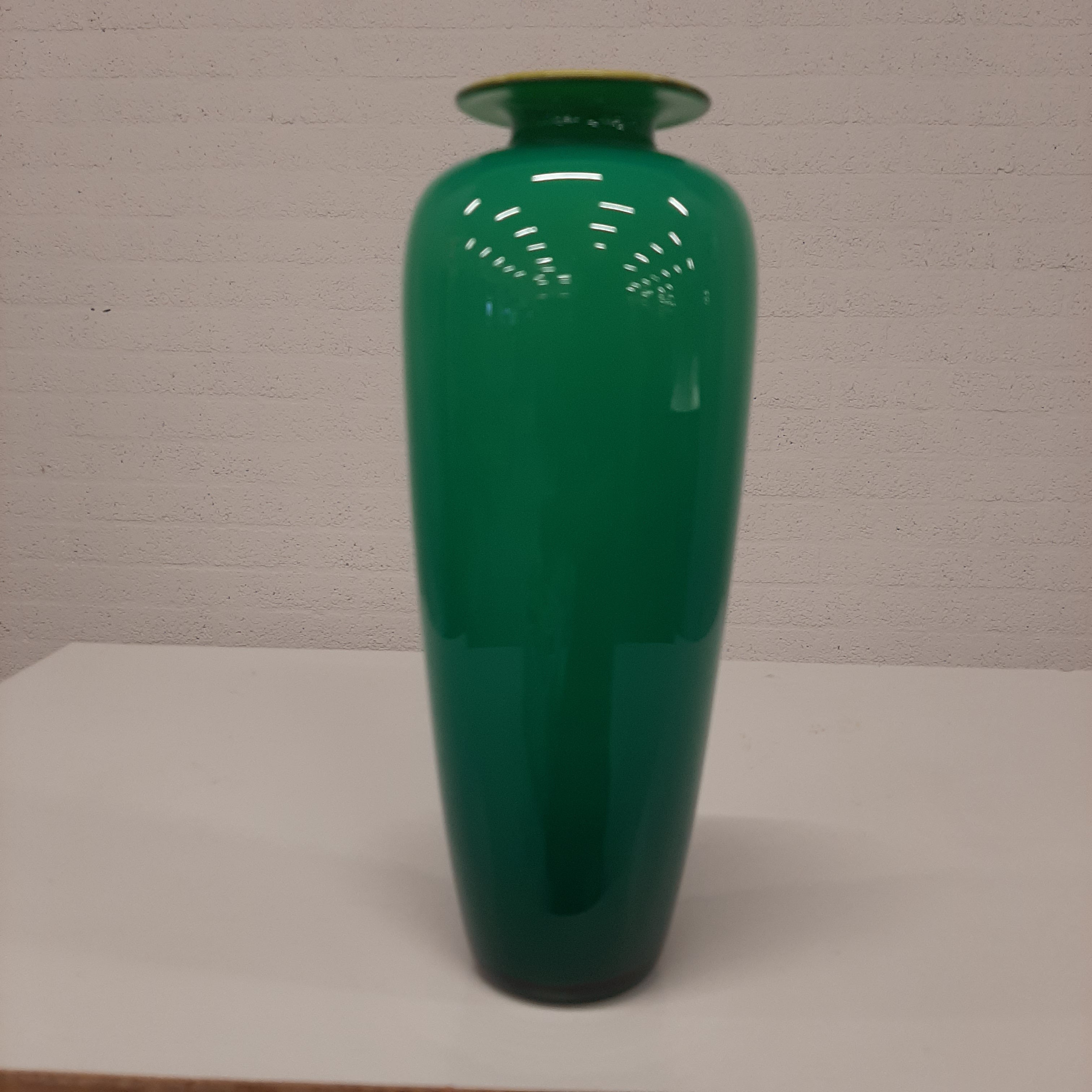 Mongeblazen Murano glas vaas Carlo Nason 1970 Italië. Smal