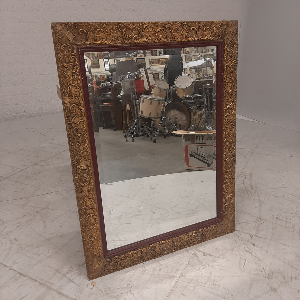 Spiegel goud / donker rode lijst
