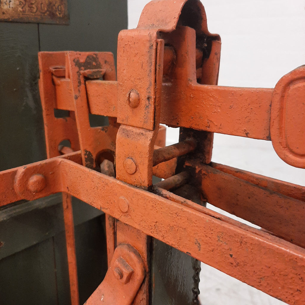 Antieke weegschaal rood / groen