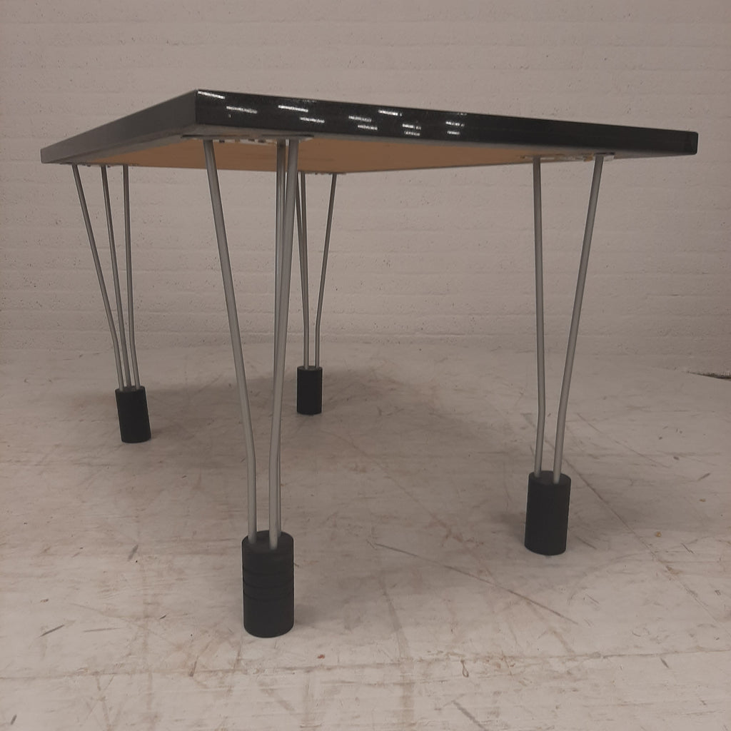 Design tafel met black calaxy granieten blad